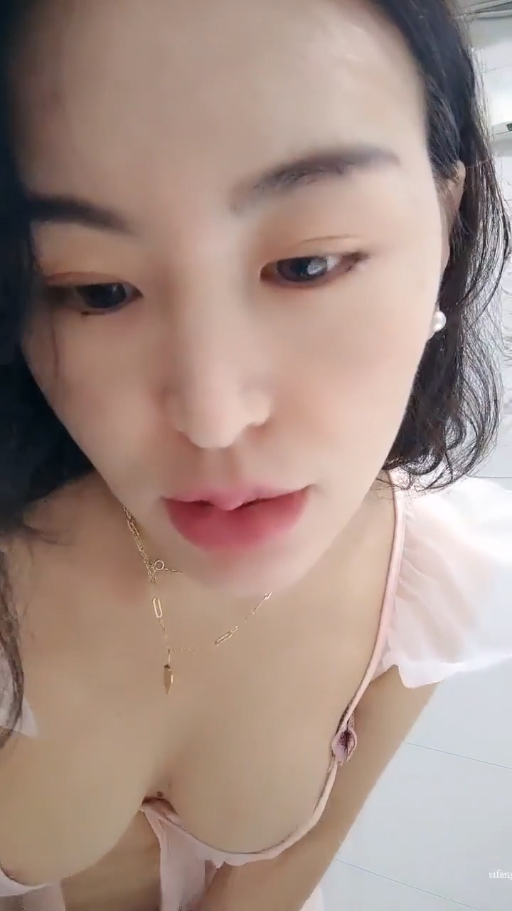 [直播] 新人御姐 超级漂亮   【大白兔乖乖】啪啪自慰   气质一流 最有气质 最有味道 女神在此  3