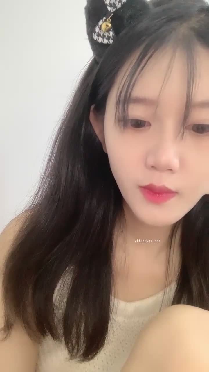 [直播] 新人绿播下海 【达咩小瑜】 逆天颜值 关注了好久 终于在金钱面前败下阵来 不负所望  5