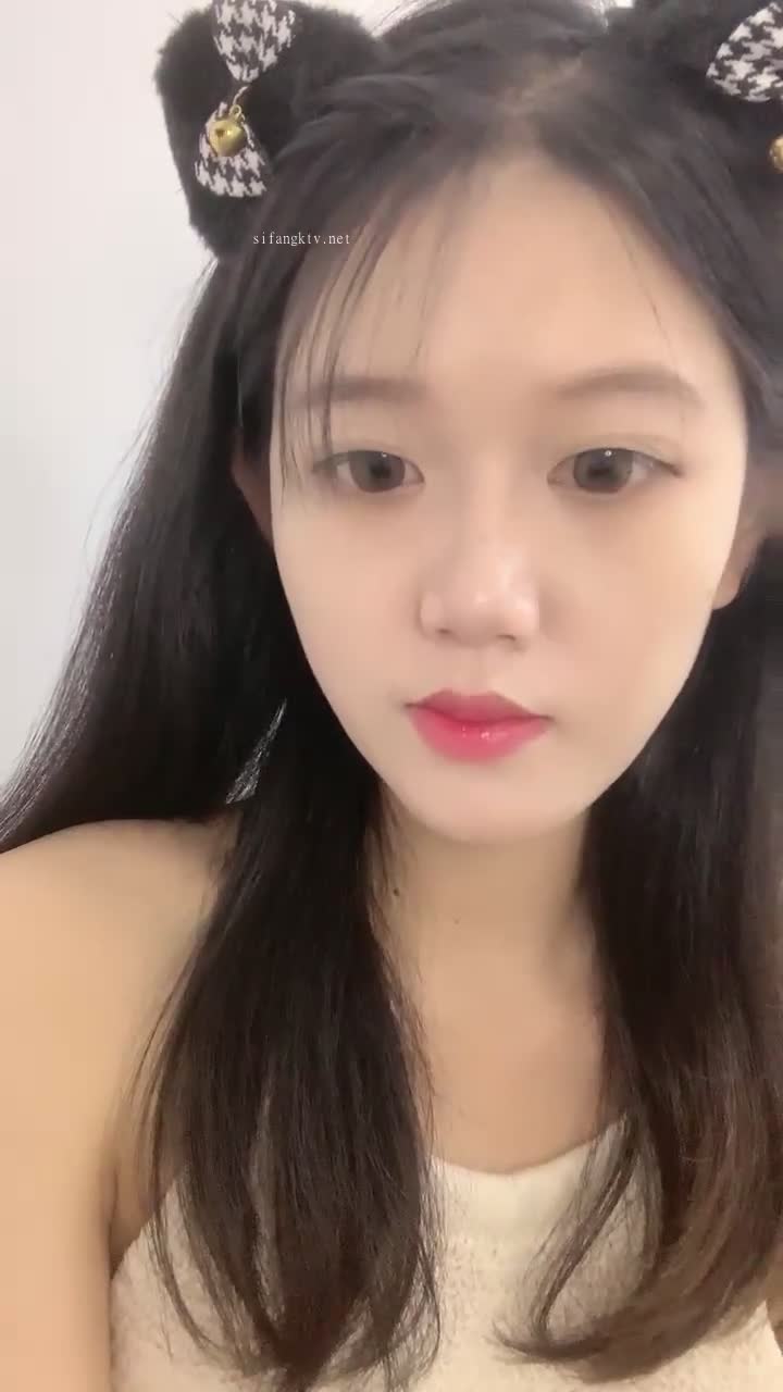 [直播] 新人绿播下海 【达咩小瑜】 逆天颜值 关注了好久 终于在金钱面前败下阵来 不负所望