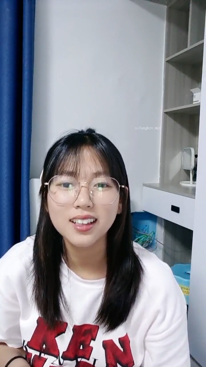 [直播] 新人   真实在校生【性感美芽】私人宿舍   全裸扒穴   洗澡 为了赚下学期的学费也是拼了 少女身材完美  8