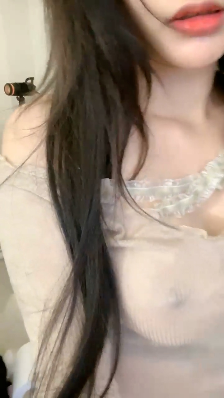 [直播] 近期最火的女神 【樱桃】 舞蹈专业出身 明星级别颜值 极品美乳 小逼逼真干净  4