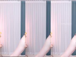 韩国大长腿女主播的骚舞诱惑