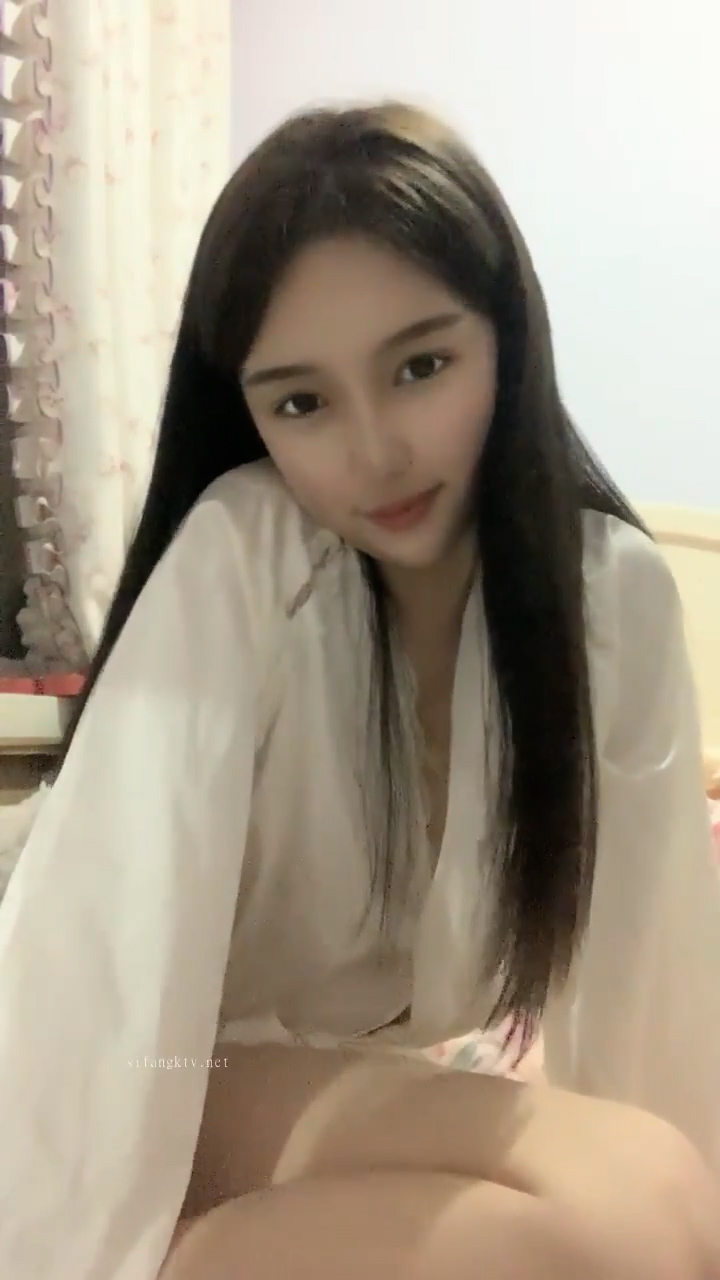 [直播] 超级推荐 颜值爆表   【偷走一头猪】这么美也下海了 可惜了 从头到脚都长在了男人的审美上  2