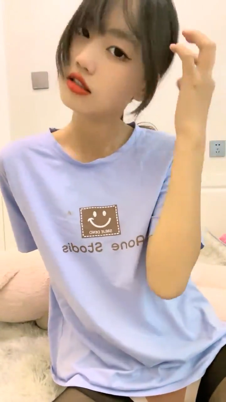 [直播] 顶级颜值 【璃璃想要哥哥】 长腿  美胸  可盐可甜  湘女多情 扯着黑丝挑逗你的神经  3