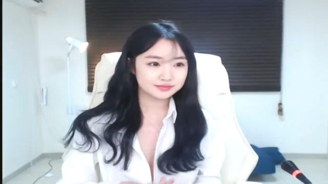 韩国超级甜美主播自慰①