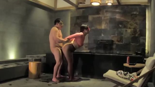 京都夫妻创意自拍《浴室奇遇记》