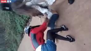 校园欺凌事件：海南某中学，小妹妹惨遭同学霸凌扒衣脱内裤