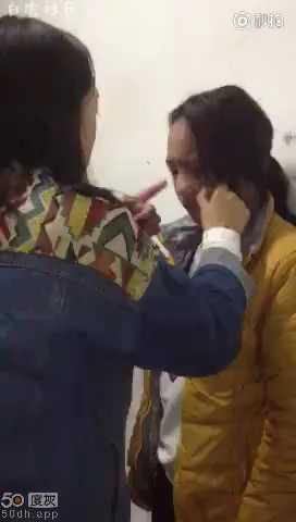 微博流出校园暴力事件！