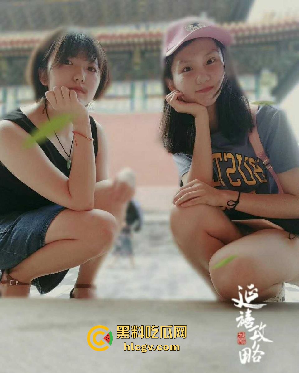 百度云惊现情侣口交后入泄密视频！清纯情侣私下骚得不行，展露隐藏的风骚一面！