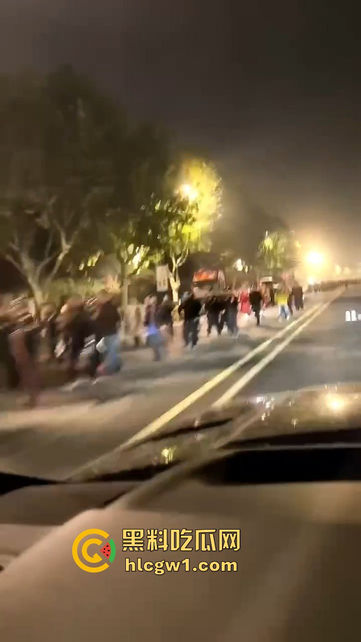 浙江义乌南山区地毯式搜索凶手！群众瑟瑟发抖，警方封锁整片山林！