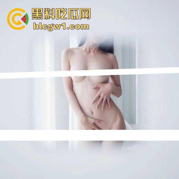 微博网红【没有草料的马】颜值爆表却骚气冲  天！反差母狗私下发自慰视频给金主，真是骚到骨子里！