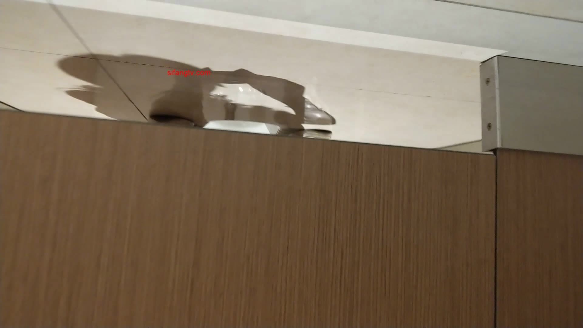 清新小美女，不容错过一定要拍她的逼！