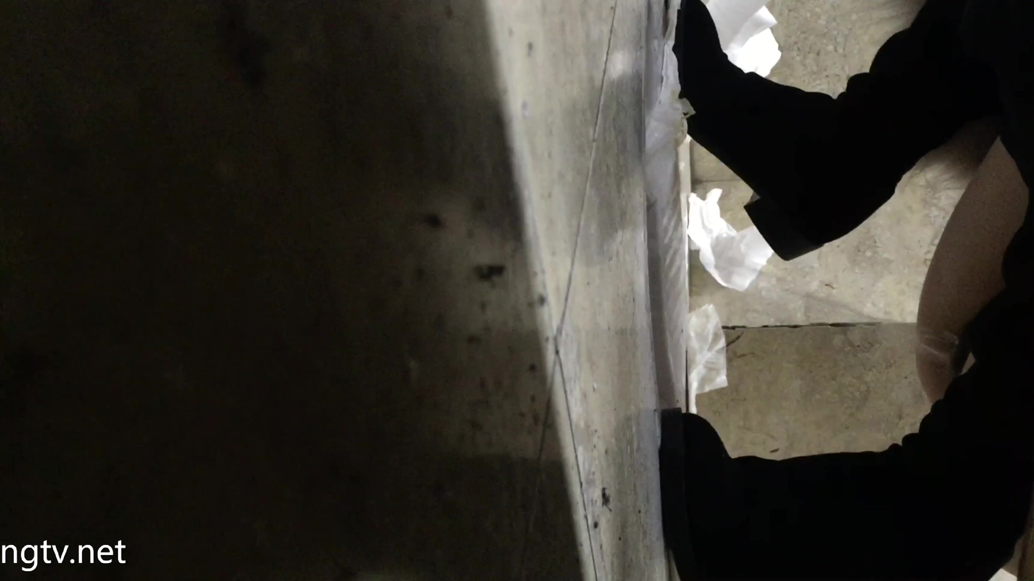 厕拍经典之作，冰尘系列之模特厕拍！ (13)