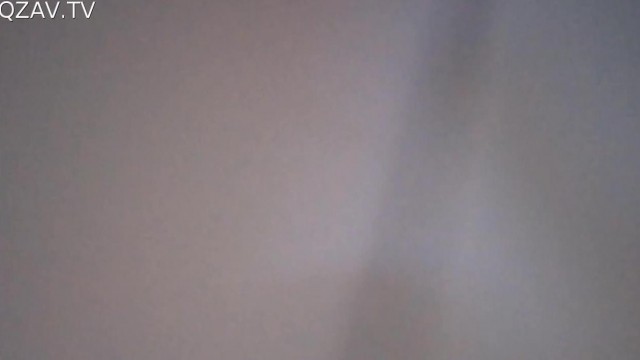 看完逼问路拍脸：板材店高冷气质女老板骚穴被干变形尿到高跟鞋上了