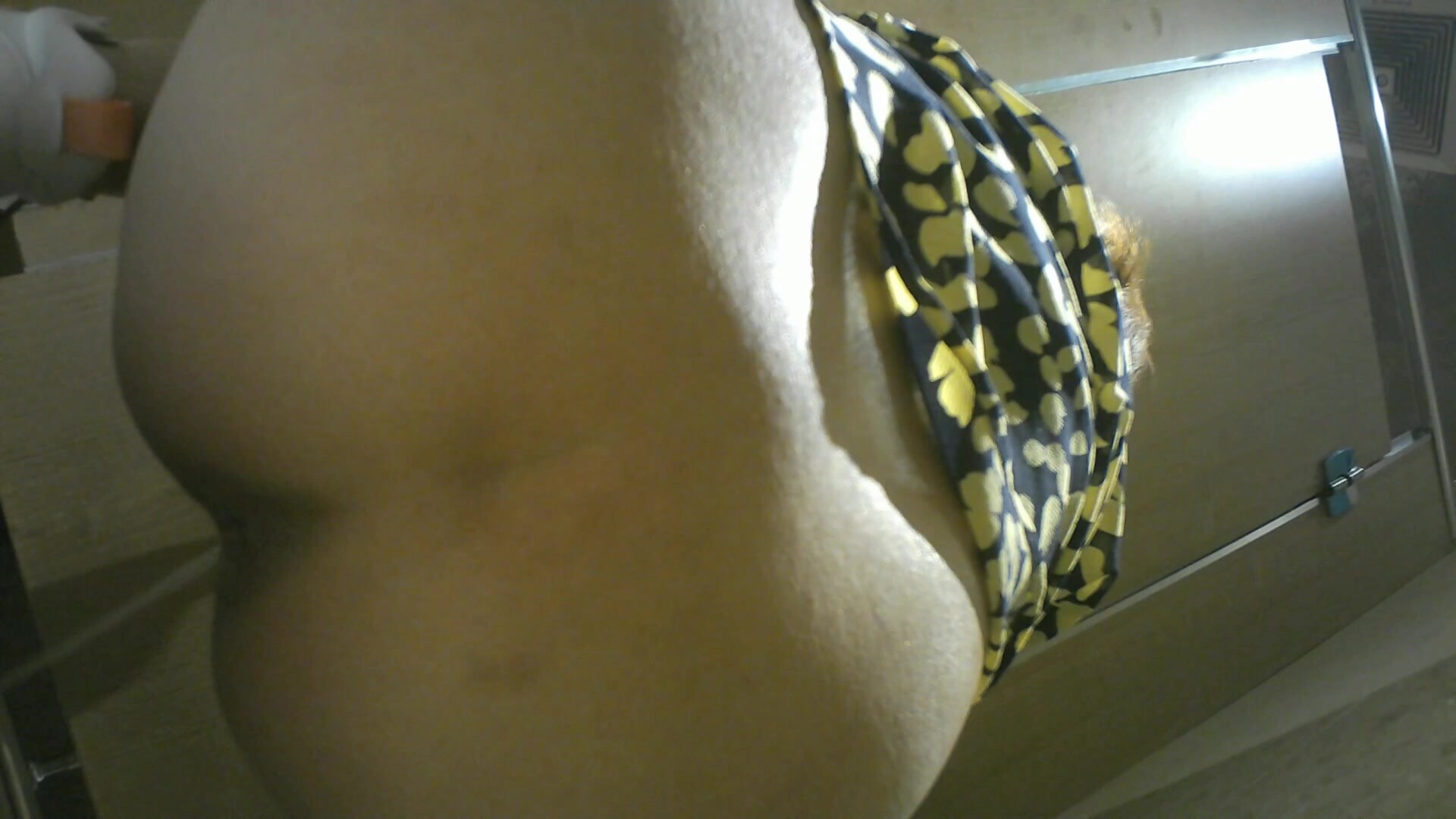 商场女厕全景偷拍七位极品少妇的小嫩鲍 (2)