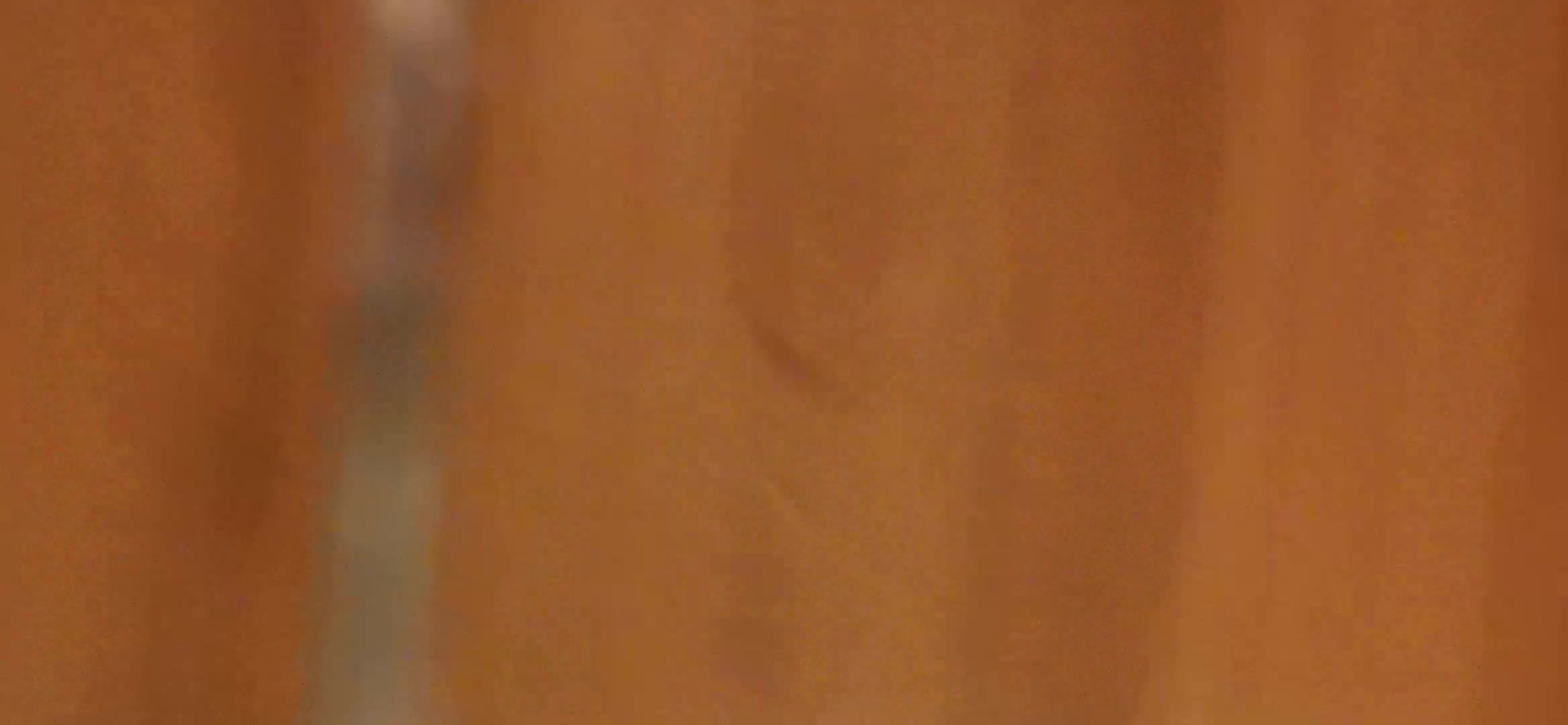 2020新跟拍！便秘的眼镜妹！用力拉屎把阴道口都撑开了