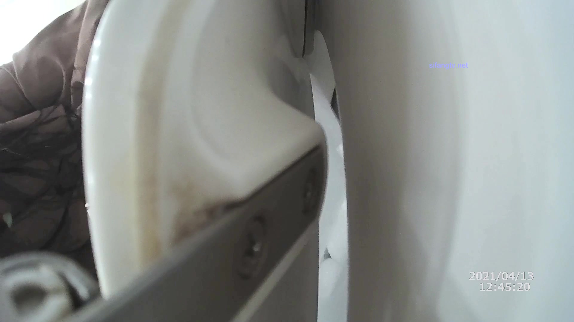 文静眼镜妹来大姨妈了_