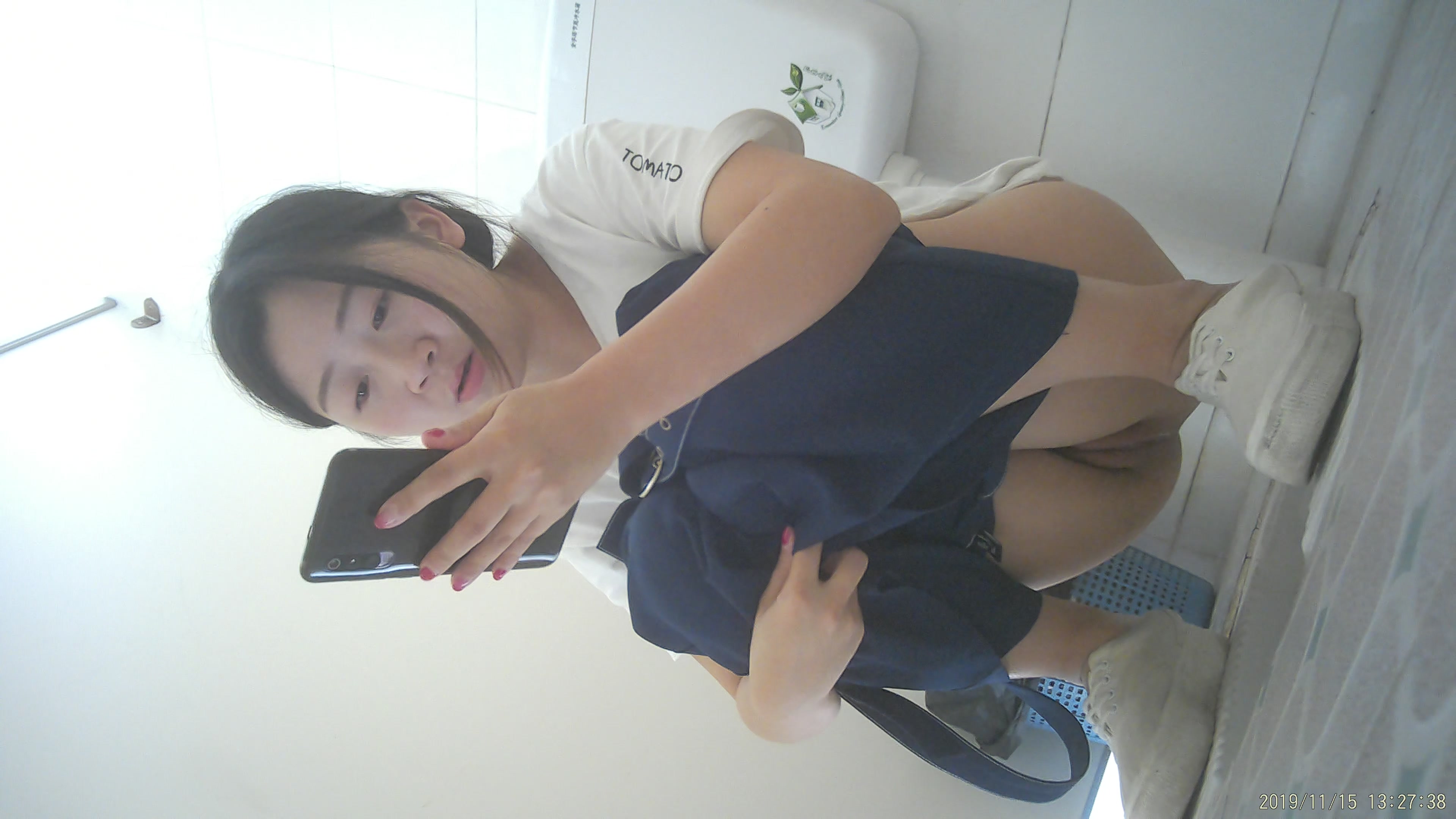 科技楼蹲守 百里挑一极品粉嫩无毛白虎馒头逼