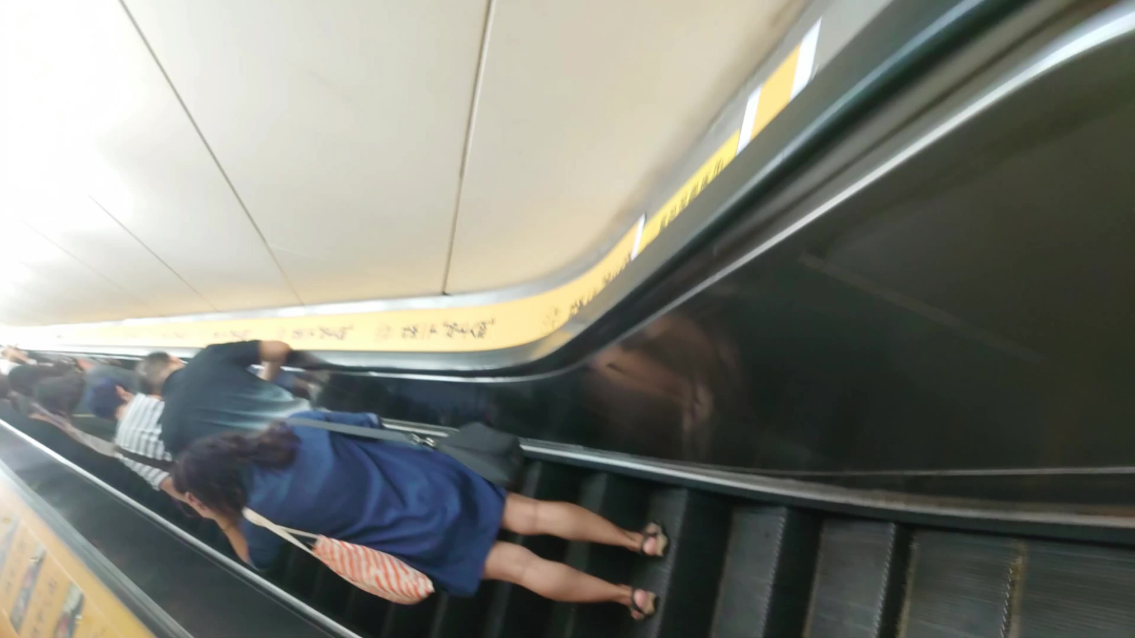 诱惑篇！超骚镂空丁字裤黑森林