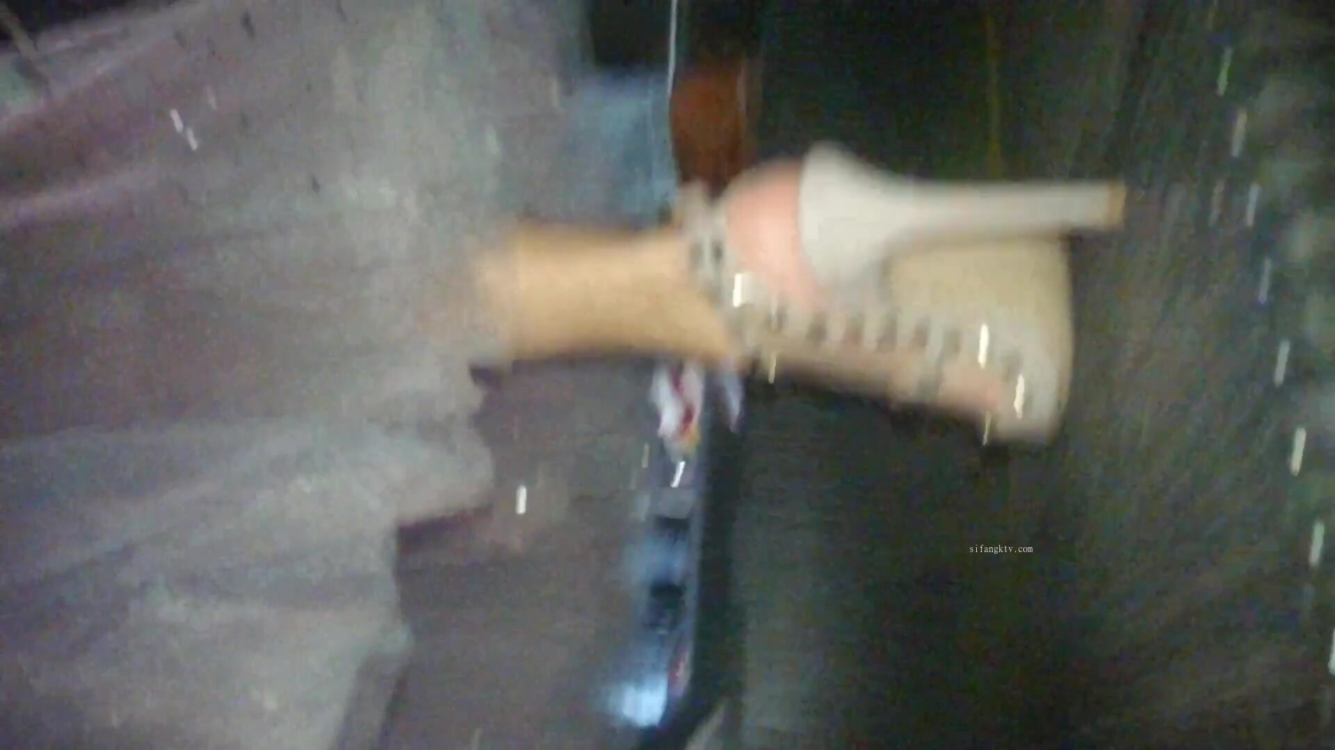 女神！极品靓丽女友粉丁内(长篇