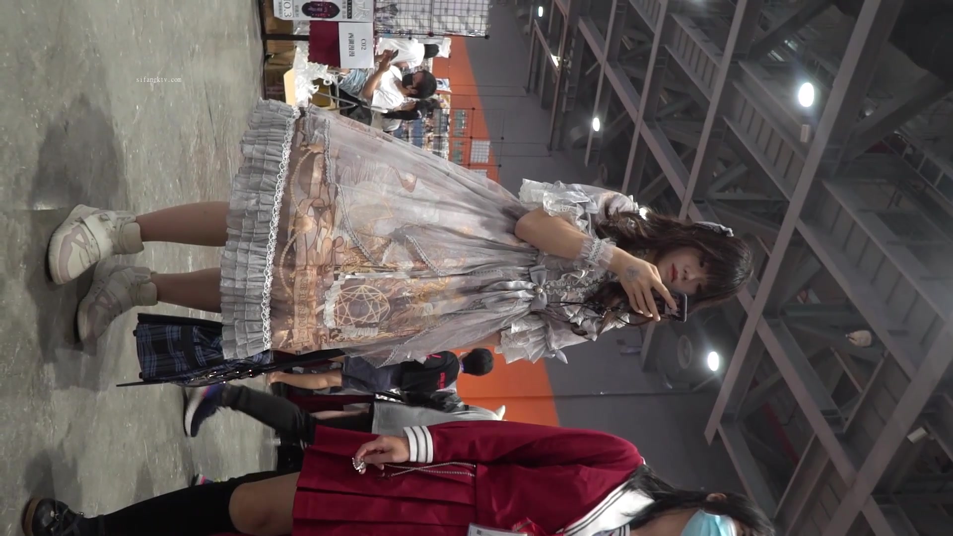 【YZWCD】YM099灰色lo裙小姐姐搭配灰黑条纹内！