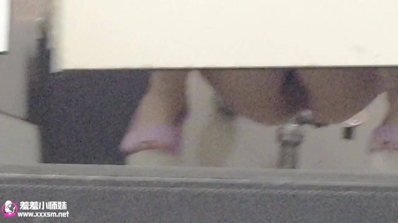 电影院女厕偷拍多位女神级的少妇原档流出 (11)