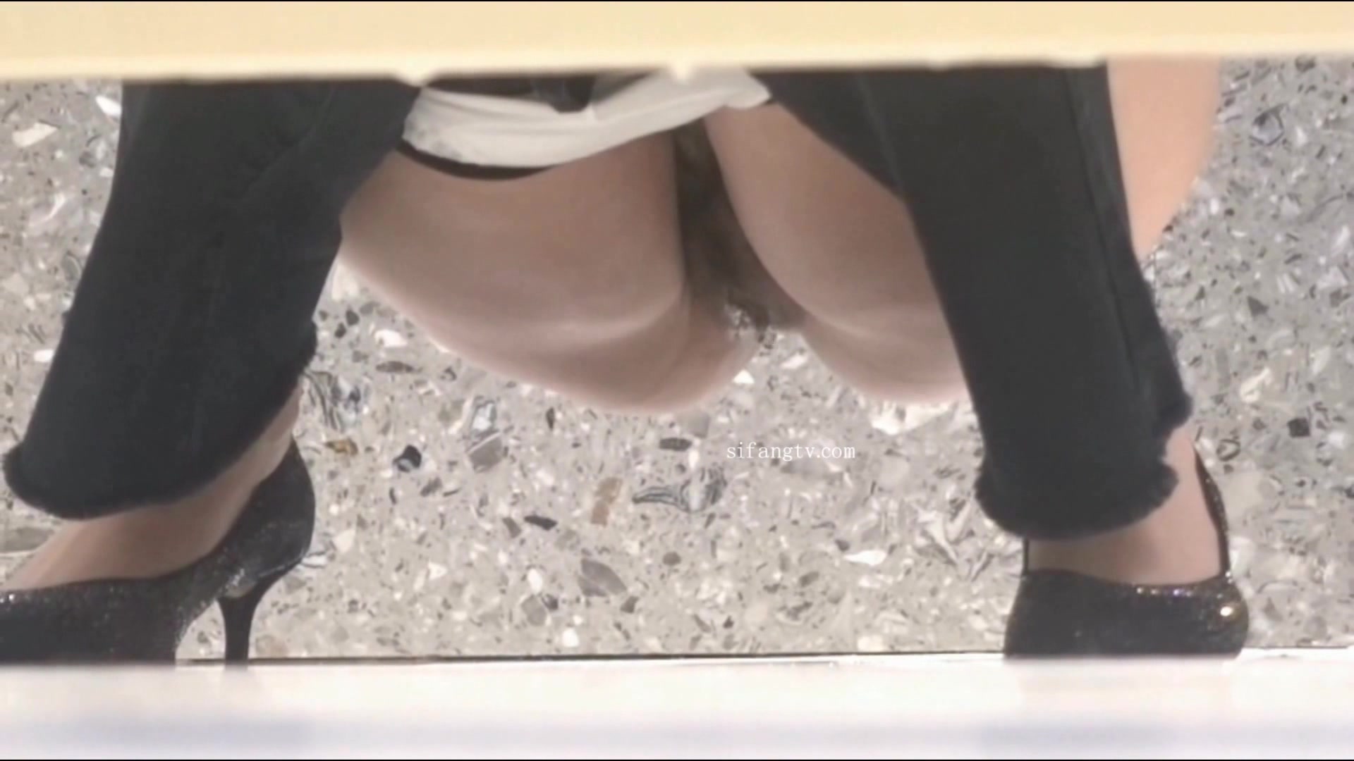 BB有点发黑的极品高跟美少妇