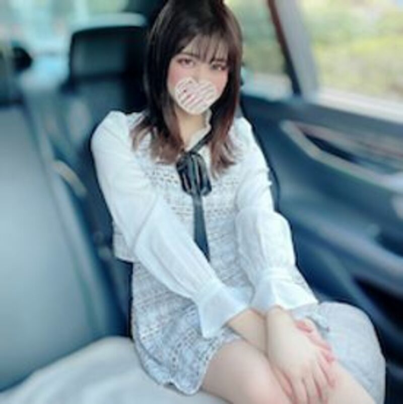 FC2精品无码PPV_2701746_アイドル系の美少女登場口内からのゴックン見せパン脱がせたらスケベな紫の下着に