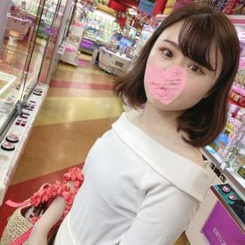 FC2精品无码PPV_3081081_色白でスレンダーなロ〇顔美女つるつるでキツキツなおまんこに遠慮