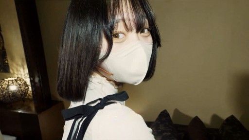 初拍　美乳星巴克店员 「虽然不喜欢摄影...」以条件成功拍摄了不擅长拍照的她。学生真的是缺钱的样子。 FC2-PPV-4499890