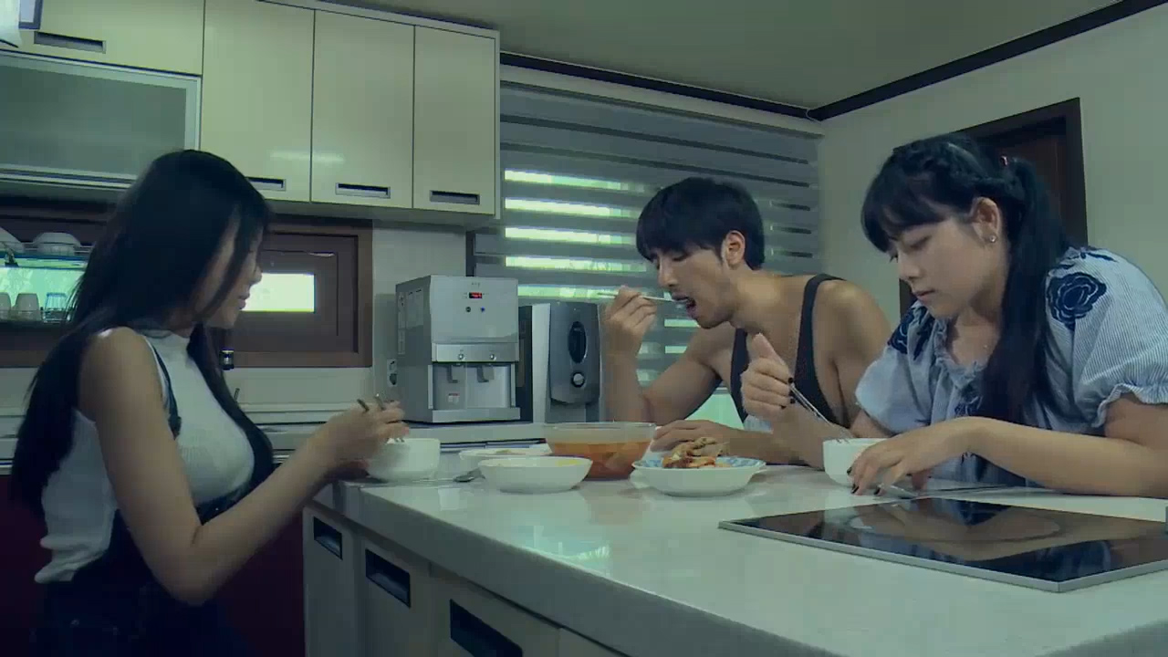 韩国三级=两个小姨子