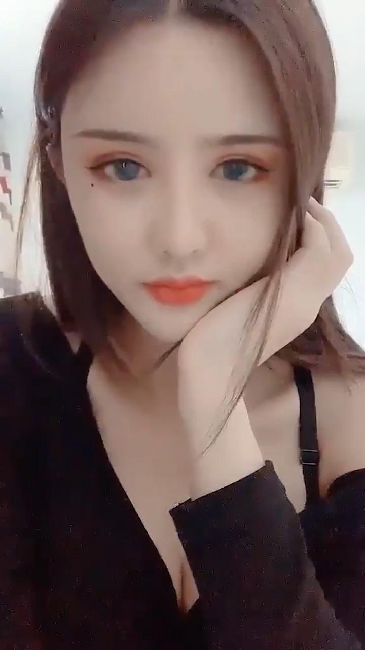 漂亮小姐姐口爆弟弟鸡鸡!