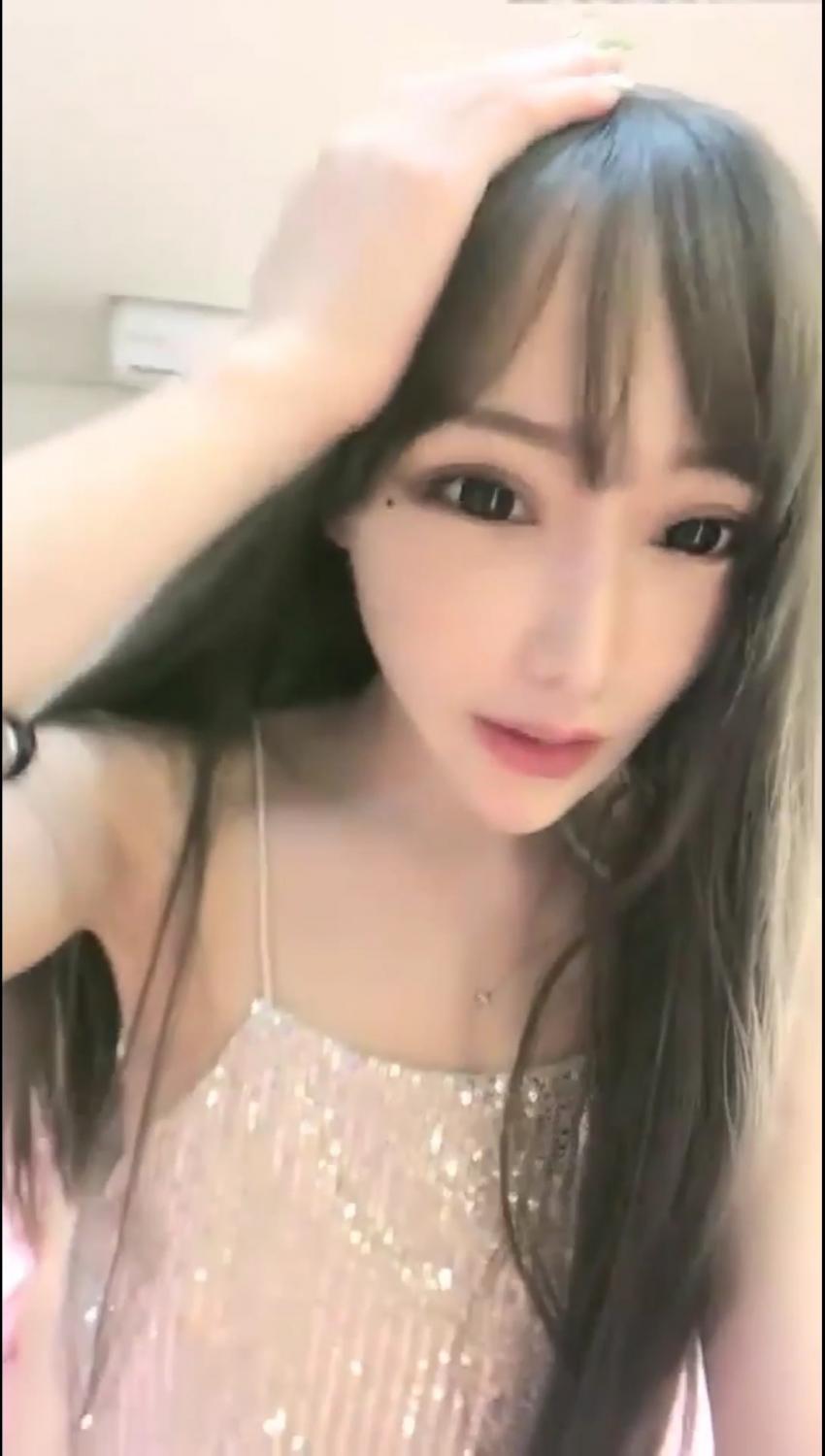 奶油甜心高颜值妹子和炮友直播啪啪啪!声音温柔动听!!