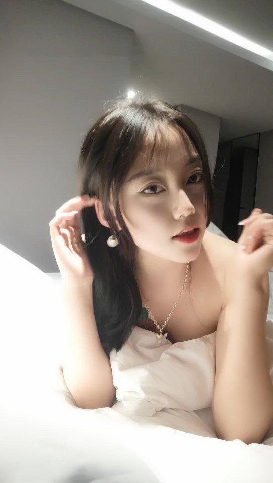 小骚逼为了来快钱激情直播1!