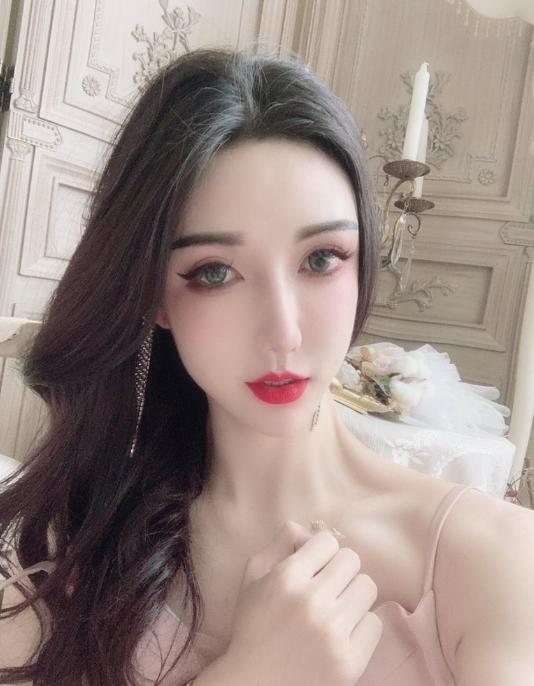 【猛料】微博顾灵曦baby援交土豪第二部视频连线!