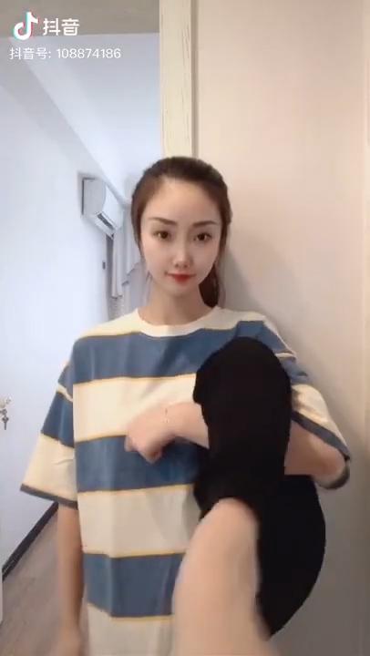 【抖音】女生一字马姿势解锁!