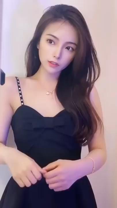【抖音】性感妹子变清纯，更加诱惑!