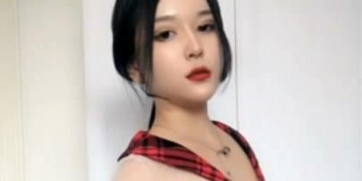 angleKiki高级性冷淡脸也要在你面前搔首弄姿!