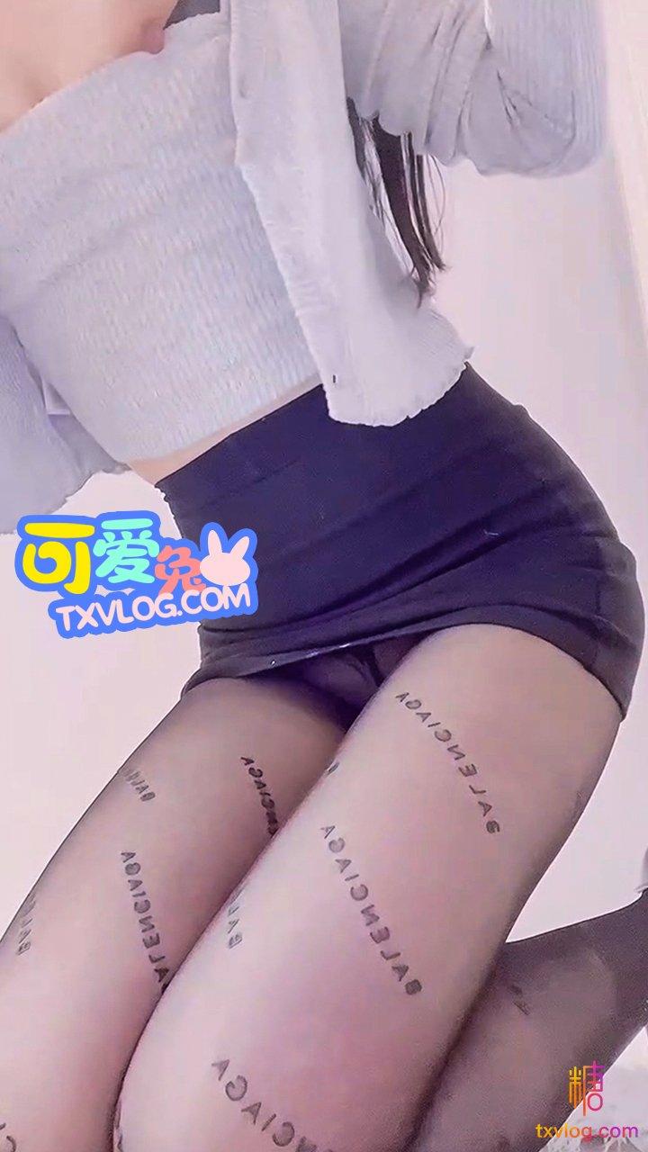 【可爱兔】每天都想吃爸爸的肉棒!