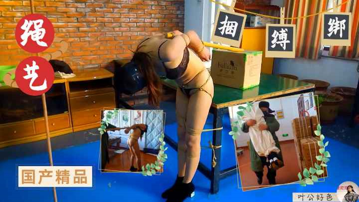 大冷天扛回家一条母狗，尽情玩弄